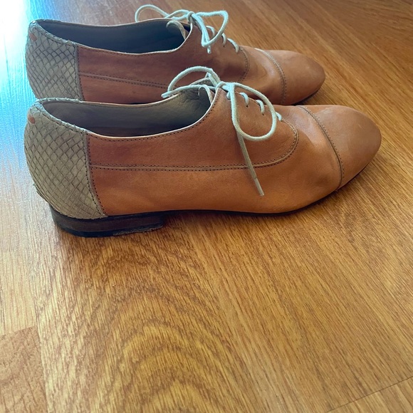 Leather flats - Picture 3 of 3